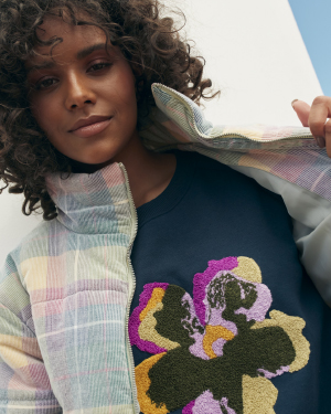 WOMEN'S SALE IMAGE